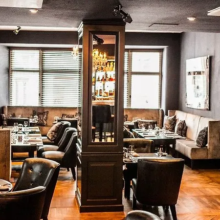 Ξενοδοχείο St. Petersbourg - Small Luxury Of The World