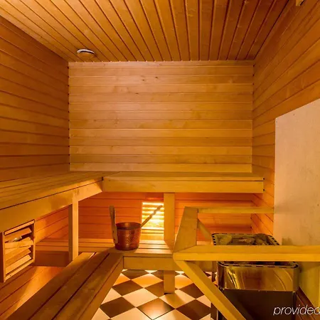 St. Petersbourg - Small Luxury Of The World