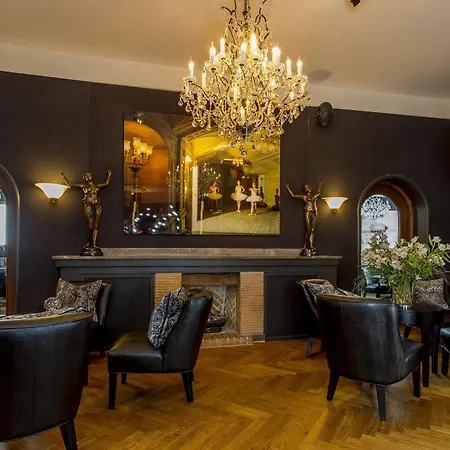 St. Petersbourg - Small Luxury Of The World