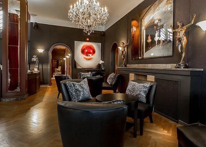 St. Petersbourg - Small Luxury Of The World تالين