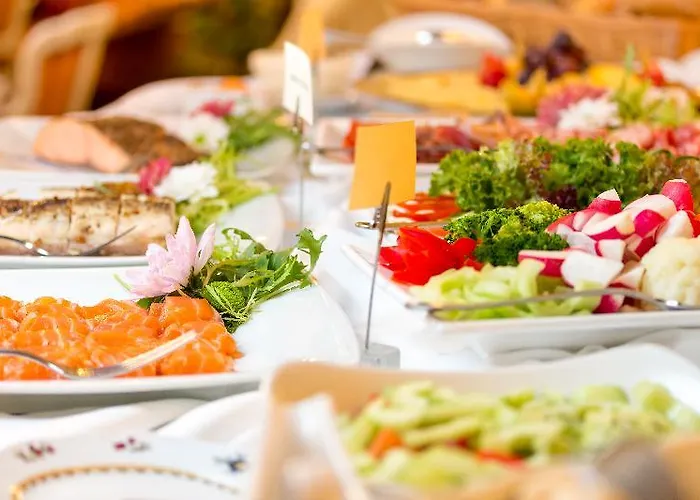 St. Petersbourg - Small Luxury Of The World تالين