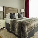 St. Petersbourg - Small Luxury Of The World