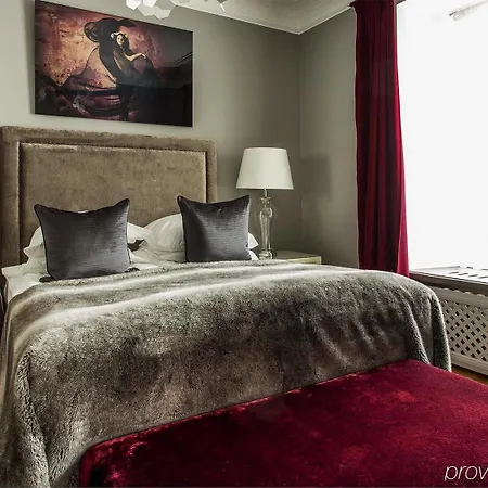 St. Petersbourg - Small Luxury Of The World