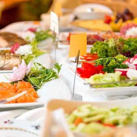 St. Petersbourg - Small Luxury Of The World Tallinn