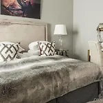 St. Petersbourg - Small Luxury Of The World Otel
