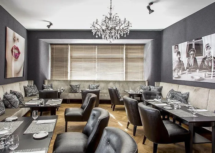 St. Petersbourg - Small Luxury Of The World