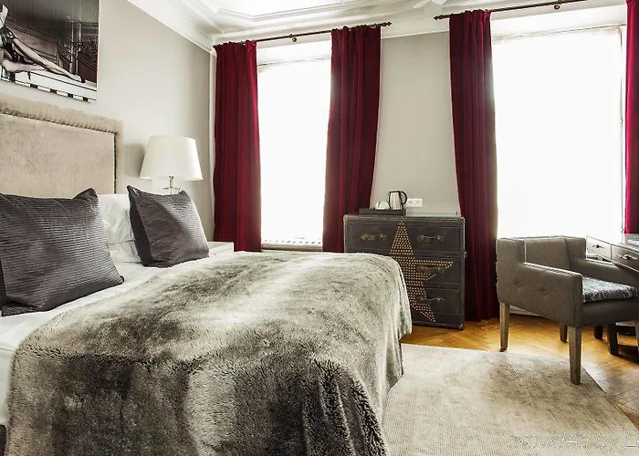 St. Petersbourg - Small Luxury Of The World