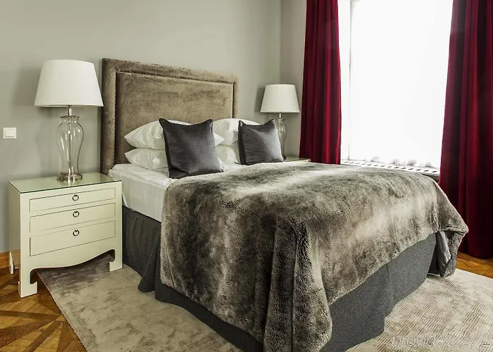 St. Petersbourg - Small Luxury Of The World