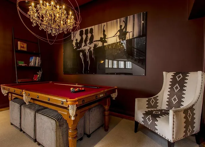 St. Petersbourg - Small Luxury Of The World